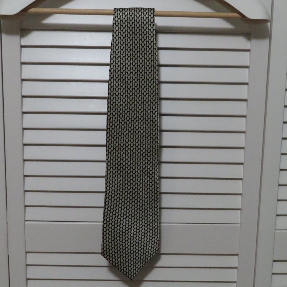 Tongue Tied Tie